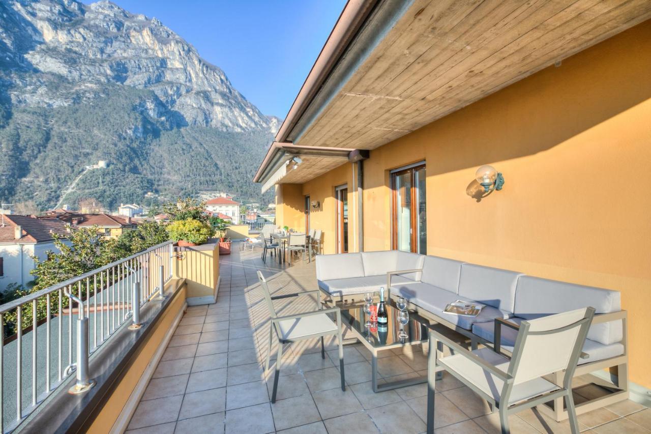 Antares150M From The Lake - Happy Rentals Riva del Garda Buitenkant foto