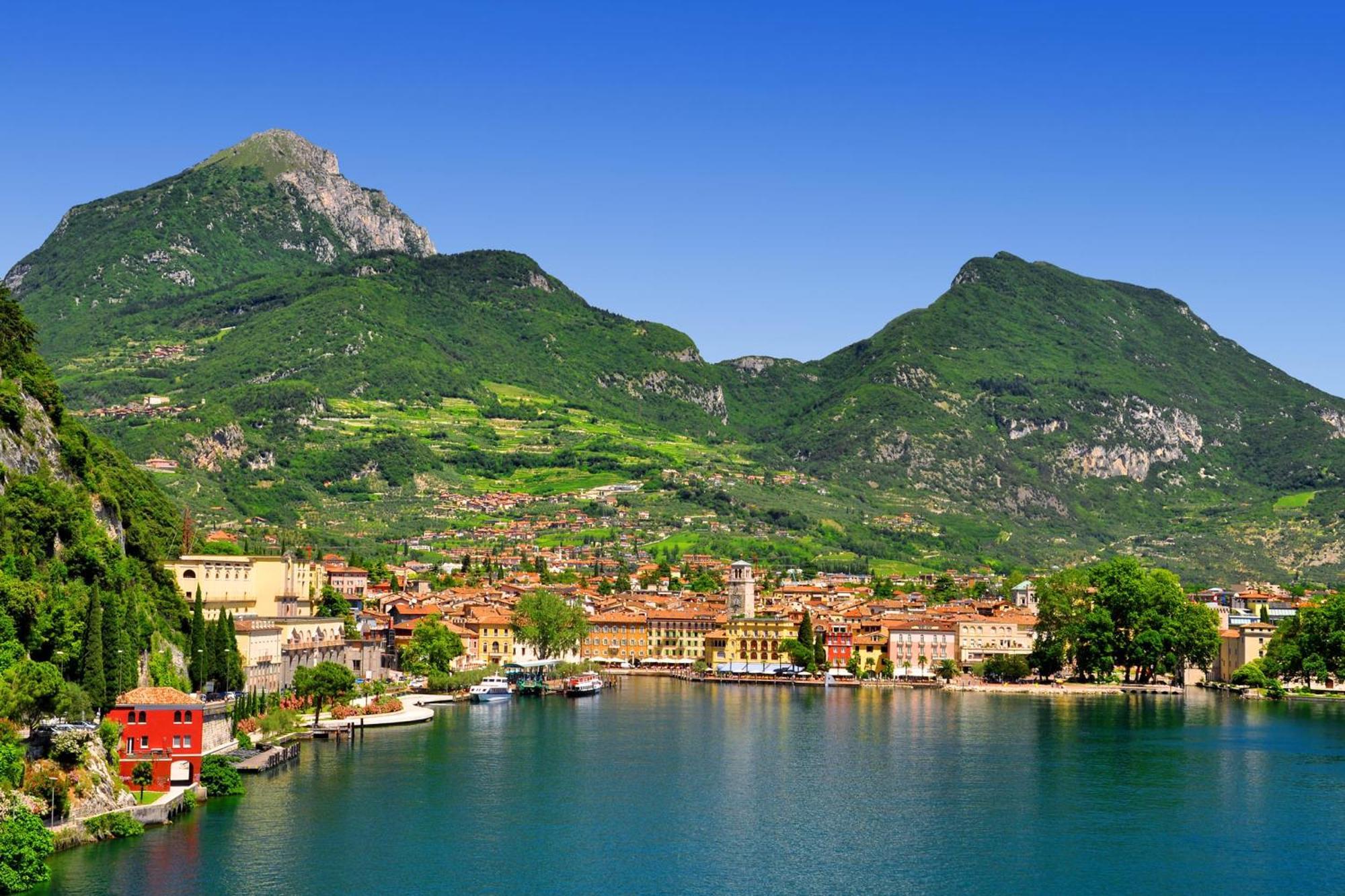 Antares150M From The Lake - Happy Rentals Riva del Garda Buitenkant foto